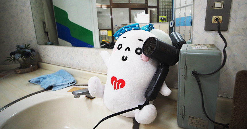 脱衣所にドライヤーもあります